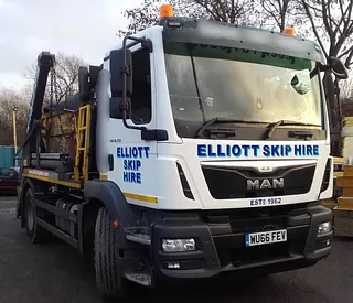 Skip Lorry